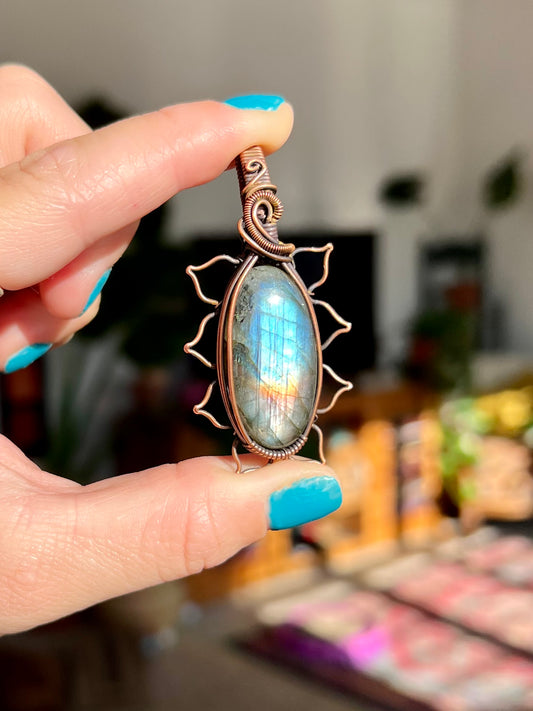 Labradorite Flower Pendant