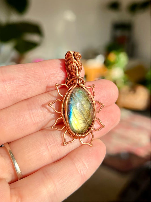 Labradorite Flower Pendant