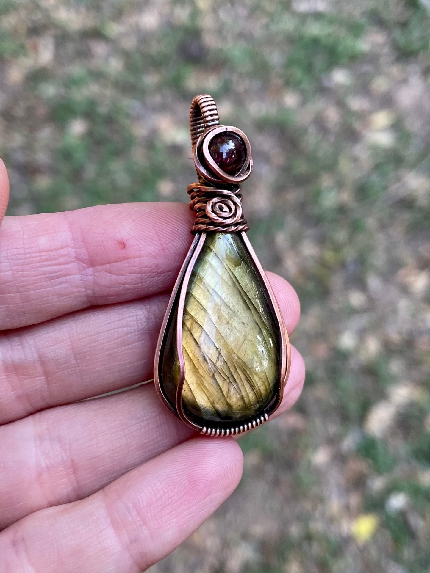 Belle Labradorite Pendant + Garnet