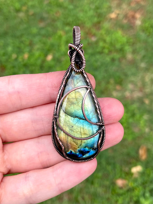 Reservable Moon Labradorite Pendant