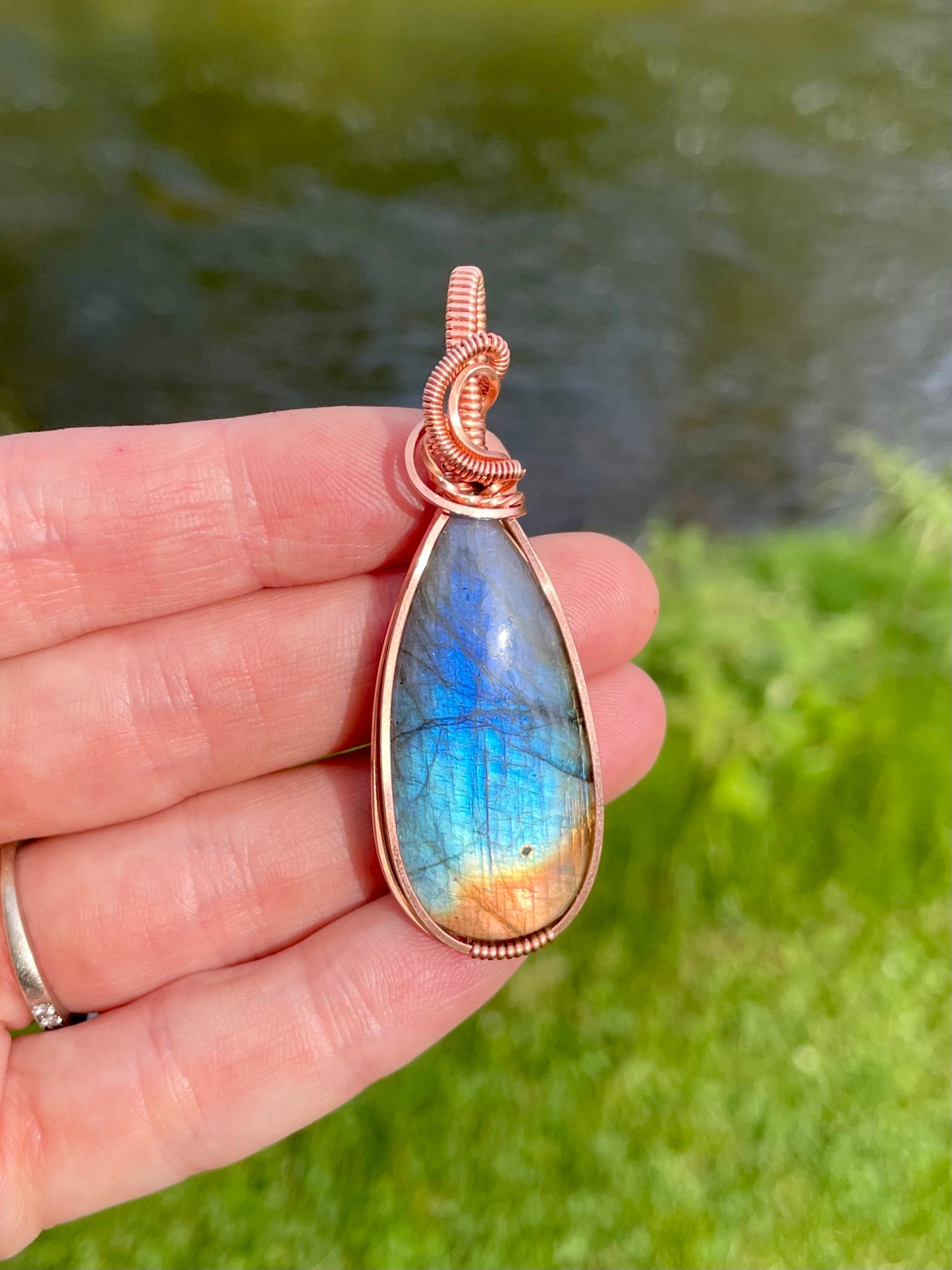 Labradorite Water Pendant