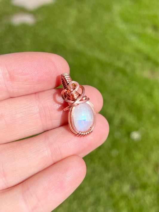 Mini Moonstone Pendant 3