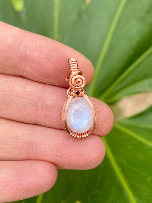 Moonstone Pendant 2